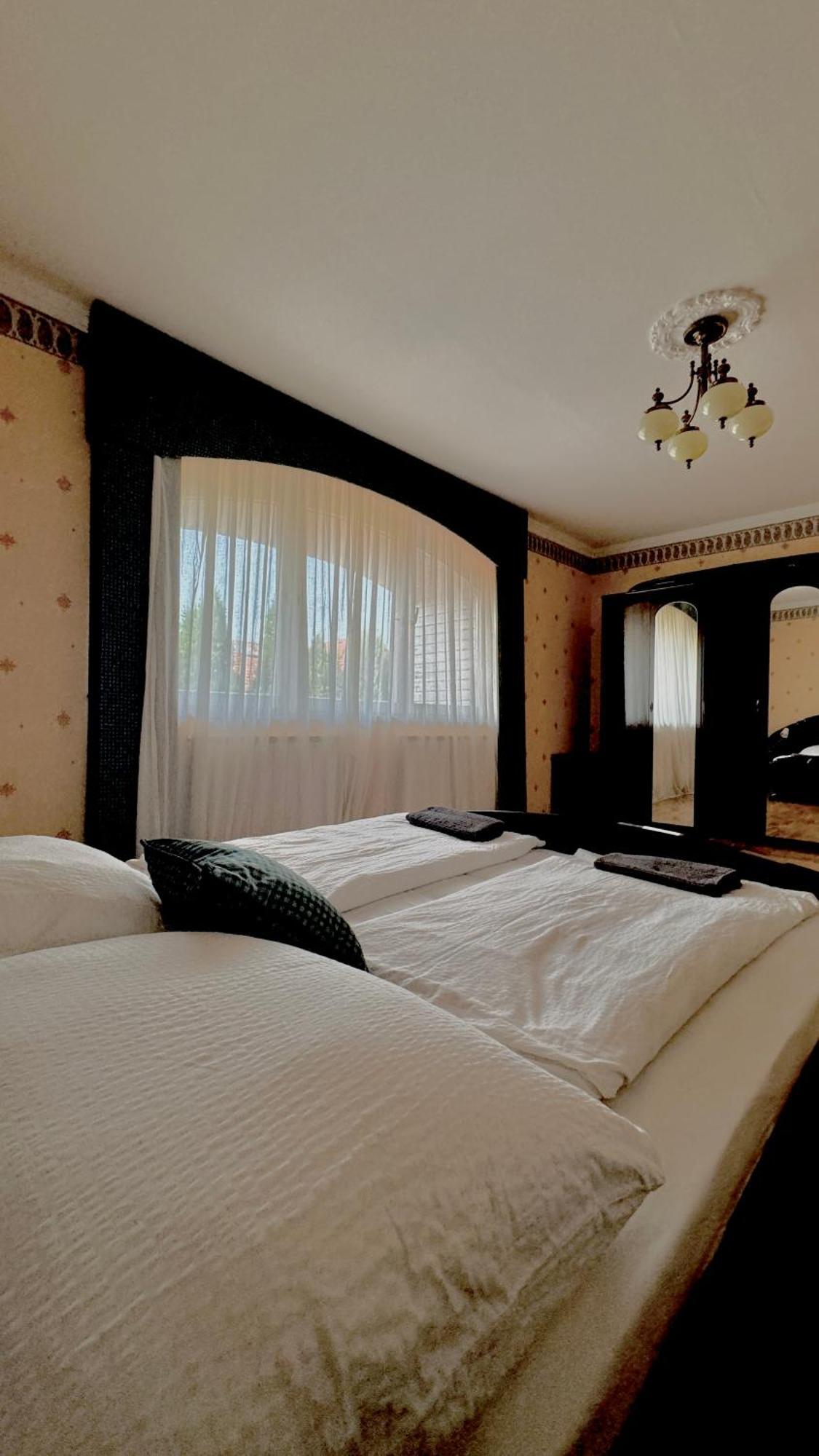 5 Haloszobas Wellness Vip House - Privat Medence Siófok Exteriér fotografie